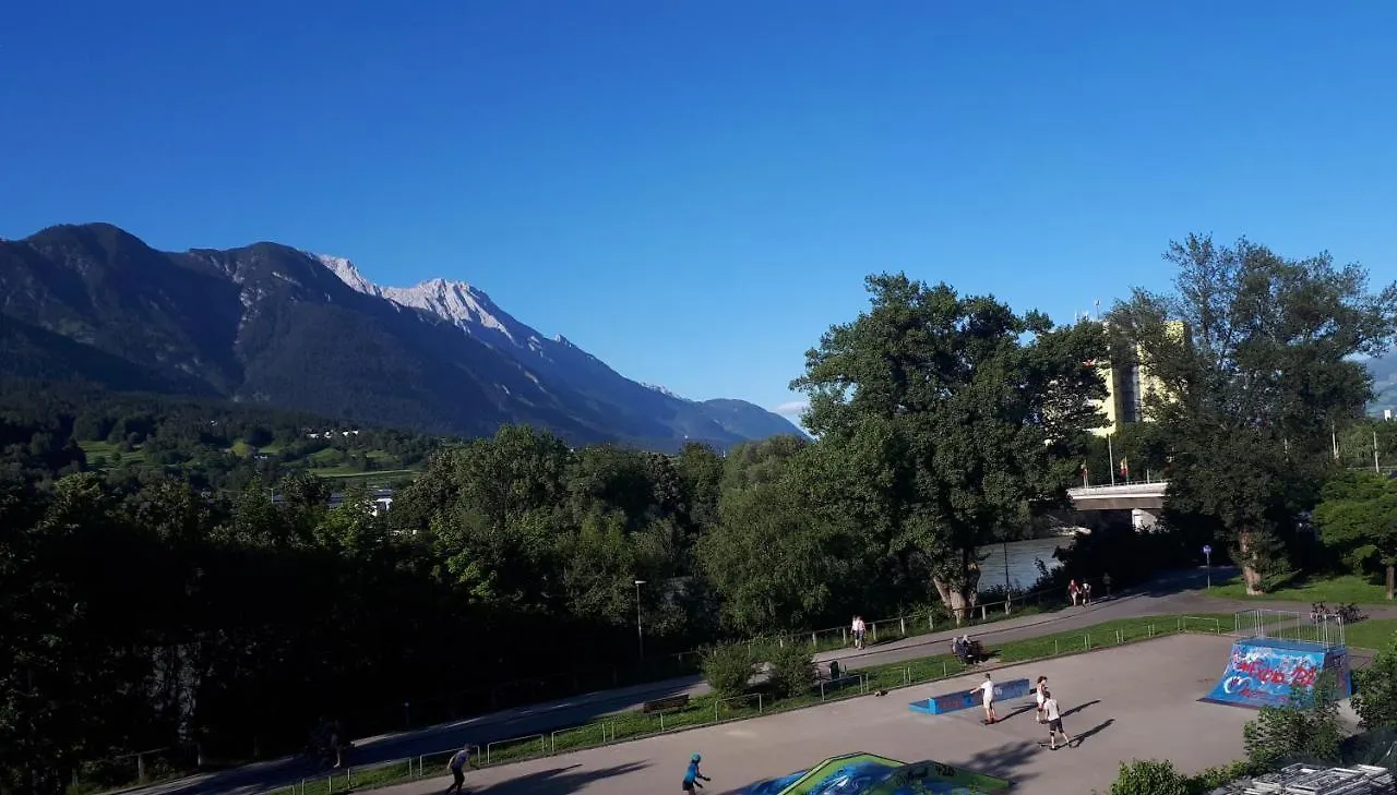 Jugendherberge Innsbruck - Youth Hostel 0*,  Austria