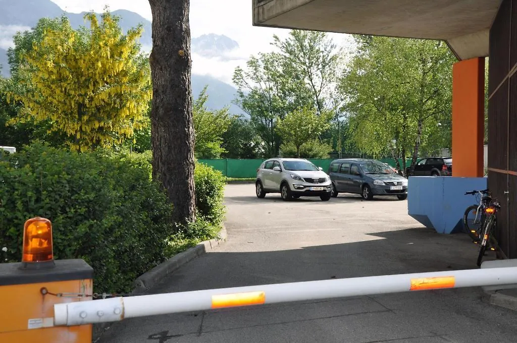 Jugendherberge Innsbruck - Youth Hostel 0*,  Austria